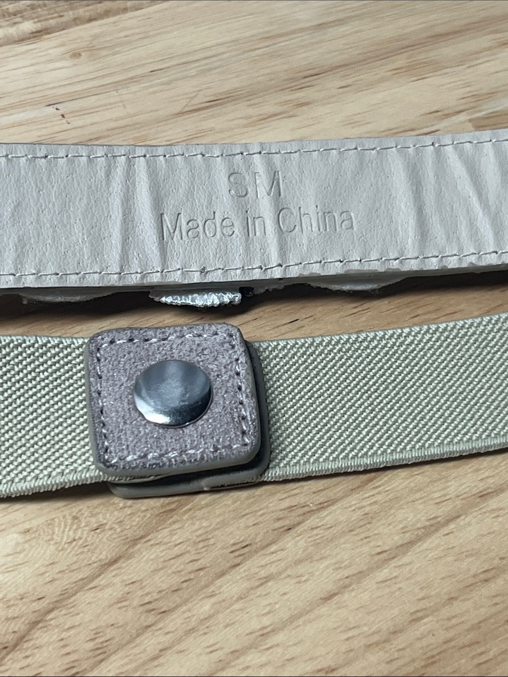 Francesca’s Beaded Floral Elastic Belt - NWT Size SM - Picture 4 of 5